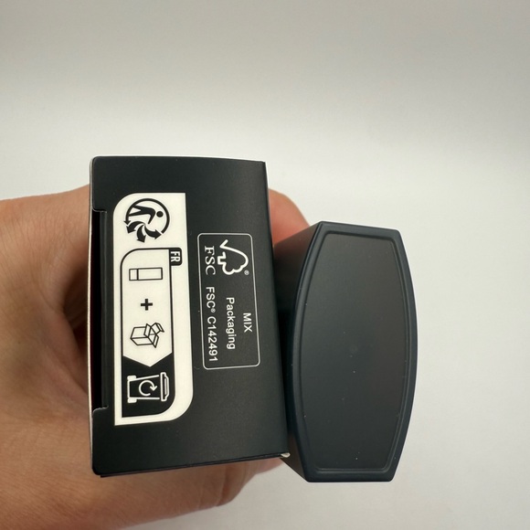 Easy Blur Natural Airbrush Foundation with Niacinamide, 425N PISTACHIO CREAM NWB - Picture 6 of 6